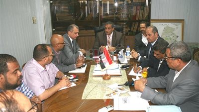 بالصور.. نائب محافظ القاهرة يحذر من التراخي في ضبط المباني المخالفة