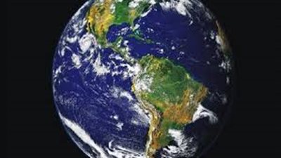 دراسة: يعتقد واحد من كل عشرة رومانيين أن الأرض مسطحة