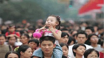 تراجع عدد سكان اليابان العام الماضي بميلاد مليون و31 طفلا فقط