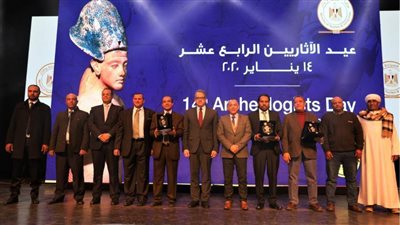 بالأسماء.. المكرمون في عيد الأثريين | صور