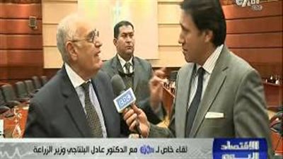 بالفيديو.. وزير الزراعة لـ«مراسل CBC»: «كلامك غير مقبول ومالكش عذرعندي»