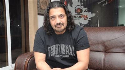 حكيم والشاعري يخططان للألبوم الجديد بـ«كافيه» في القاهرة الجديدة