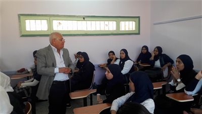 نقل وكيلة مدرسة ببورسعيد لارتفاع نسبة الغياب بين الطلبة