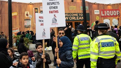 10 صور ترصد احتجاجات المسلمين ضد الإرهاب في لندن