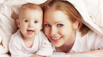 للأمهات..4 تصرفات تجعل طفلك قوي الشخصية وواثق في نفسه