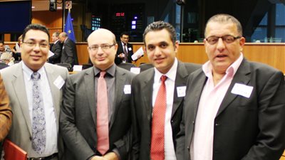 «الهيئة القبطية الهولندية» تعقد جلسة بالبرلمان الأوربي لإدراج الإخوان جماعة إرهابية.. ويطالب الاتحاد التدخل لصرف 5 مليارات لمصر.. ويعرضون وثائق مصورة حول إرهاب الإخوان