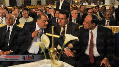 وفد من الشخصيات العامة يزور الكاتدرائية لتهنئة الأقباط بأعياد القيامة