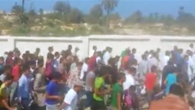 بالفيديو.. أهالي الشيخ زويد يشيعون جثامين أبنائهم الثلاثة