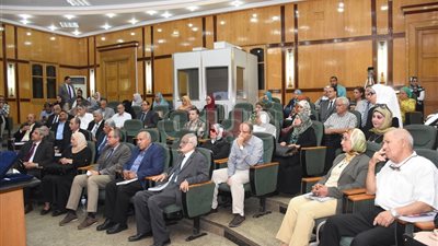 رئيس جامعة القاهرة يشهد حفل تأبين الراحل الدكتور حشمت قاسم