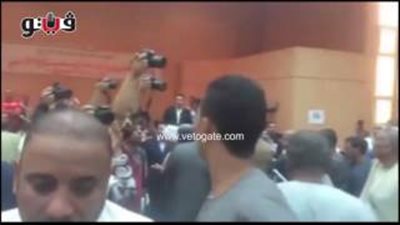 بالفيديو.. انسحاب مشاركين في مزاد الأراضي بقنا بسبب إخفاء الأسعار