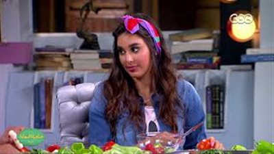 طقوس «شوبينج » الفنانات.. «ياسمين صبري» تهرب من المعجبين بـ«الكاب».. «نور» مهووسة بالتسوق داخل الصيدليات.. أمينة خليل «بنزل السوبر ماركت بالبيجامة».. 