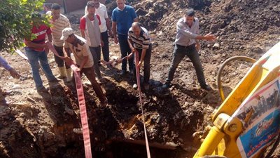 بالصور.. انقطاع المياه لليوم الثاني بالبحيرة بسبب انفجار «ماسورة»