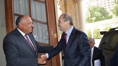 شكري يبحث مع مع وزير خارجية الأردن مستجدات القضية الفلسطينية