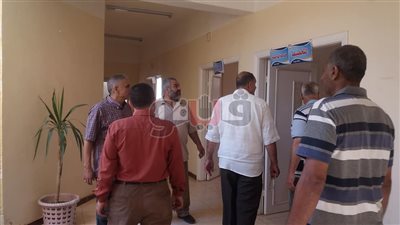 بالصور.. رئيس مدينة قطور يتابع أعمال الخدمات والنظافة