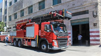 دعم الوادى الجديد بسيارة إطفاء مجهزة بمنصة 52 مترا لمواجهة الحرائق