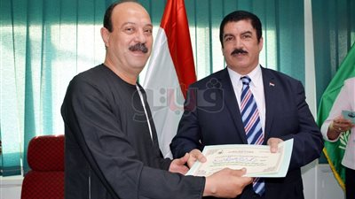 محافظ القليوبية يكرم 30 مزارعا في عيد الفلاح (صور)