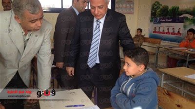 بالصور.. وزير التعليم يتفقد سير الامتحانات بالسويس