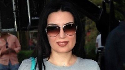 عبير صبرى تصل مطار القاهرة قادمة من بيروت