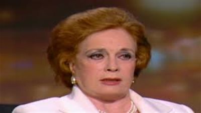 جيهان السادات تروي تفاصيل محاولة اغتيال زوجها على يد مجموعة «15 مايو»