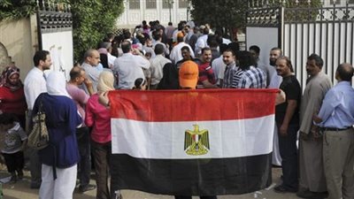 القنصلية المصرية في شنجهاى تستقبل الناخبين للإدلاء بأصواتهم