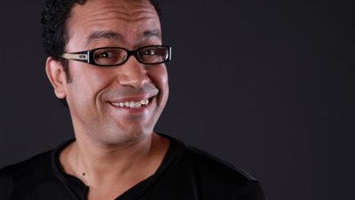 سامح حسين يواصل تصوير 