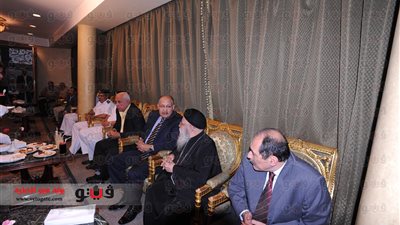 بالصور.. محافظ الأقصر يهنئ الأخوة الأقباط بمناسبة عيد القيامة