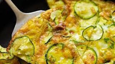 أسرع طريقة لعمل «فريتاتا الكوسا بالذرة» من مطبخ منال العالم