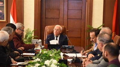 محافظ بورسعيد يكلف بتشكيل فريق عمل لمتابعة قراءة عدادات المياه والتحصيل