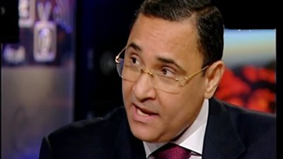 بلاغ يطالب بإلزام عبد الرحيم علي بكشف باقي التسجيلات