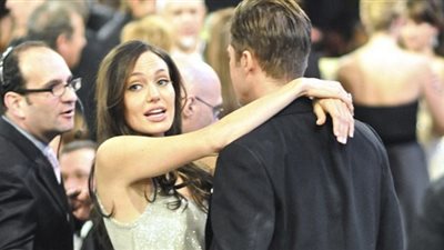 أنجلينا جولي تستعين بمحاميين في قضية طلاقها من براد بيت