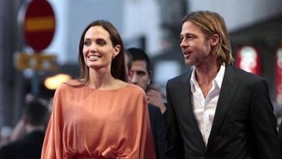 براد بيت يبكي لوالديه كل ليلة بعد انفصاله عن أنجلينا جولي