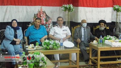 بالصور.. محافظ البحرالأحمر يهنئ الأقباط بعيد القيامة