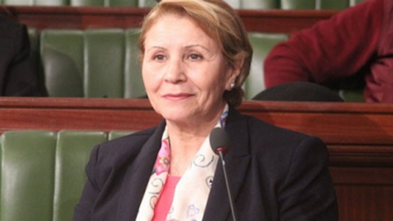 نزيهة العبيدي وزيرة