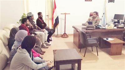 رئيس مدينة القصير يلتقى بعدد من شباب المدينة| صور