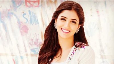 مي عمر تبدأ تصوير مشاهدها مع السقا في مسلسله الجديد الأسبوع المقبل