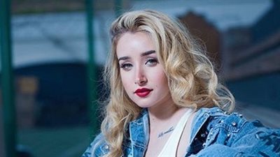 هنا الزاهد تنشر صورة جديدة مع خطيبها أحمد فهمي