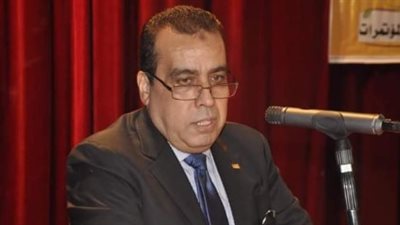 القائم برئاسة جامعة القناة: لن نسمح بارتداء الملابس الممزقة والشورت