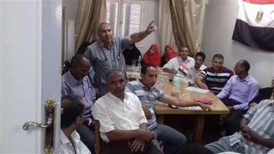 رئيس «قوى قنا» يجتمع مع مديري المناطق لمناقشة الأجر المكمل (صور)