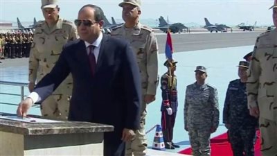 مصر تستعرض قوتها.. السيسى يفتتح قاعدة برنيس العسكرية.. يشهد المرحلة الختامية للمناورة قادر 2020.. وعروض جوية وبحرية الأبرز