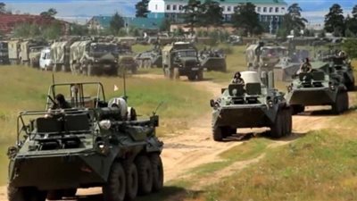 روسيا تبدأ أكبر مناورات حربية قرب حدود الصين