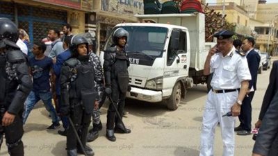 أمن الجيزة يشن حملة بالمنطقة الأثرية في الهرم لإزالة الإشغالات