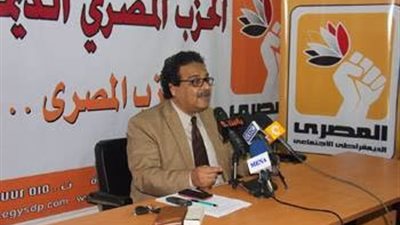 فريد زهران يشن هجومًا على «السيسي» بسبب «البرلمان».. نائب المصرى الديمقراطي: يستنكر عدم جلوس «الرئيس» مع القوى السياسية ويؤكد مش عايز البرلمان.. زهران: قانون الانتخابات ي