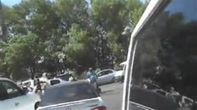 بالفيديو.. الأمن اليمني يفرق مسيرة تدعو للانفصال