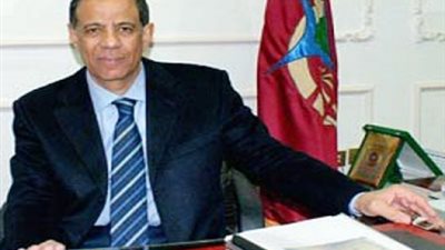 وفد من جامعة الفيوم يزور دير العزب للتهنئة بعيد القيامة المجيد