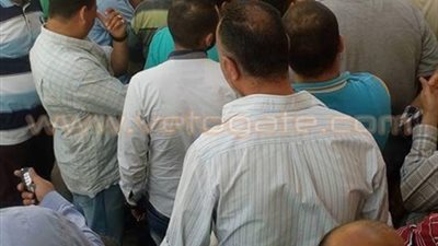 وقفة لعمال المترو في محطة مسرة للمطالبة ببدل الراحات