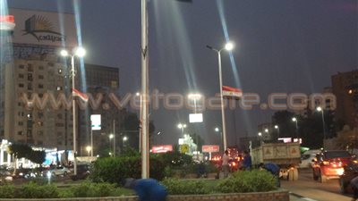 بالصور.. حي غرب مدينة نصر يتزين بالأعلام استعدادًا لذكرى أكتوبر