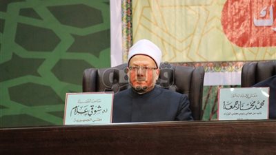 مفتي الجمهورية يهنئ السيسي ووزير الدفاع بمناسبة ذكرى نصر أكتوبر