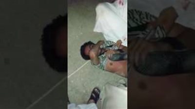 بالفيديو.. شاهد ماذا فعل مواطن سعودي بوافد اعتدى على ابنته