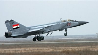 الطيران السوري يستهدف معاقل «داعش» و«جيش الفتح» في حماة