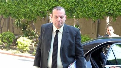 وزير الصناعة يرافق 